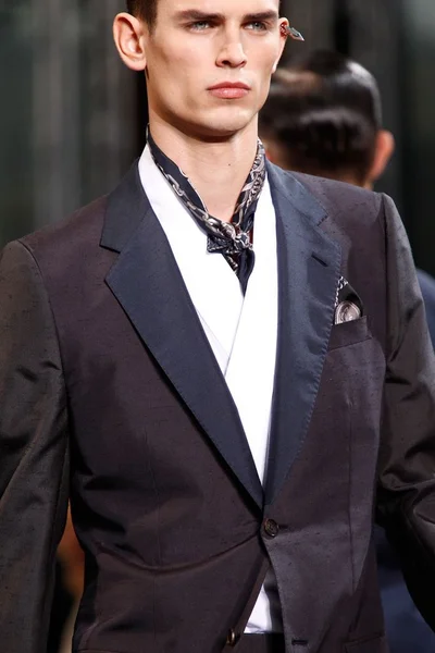 Look 92